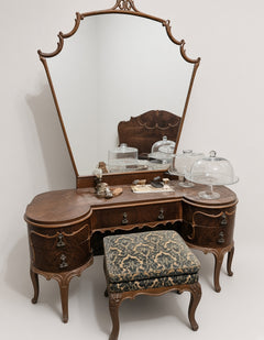 Set of 3 bedroom vintage furniture