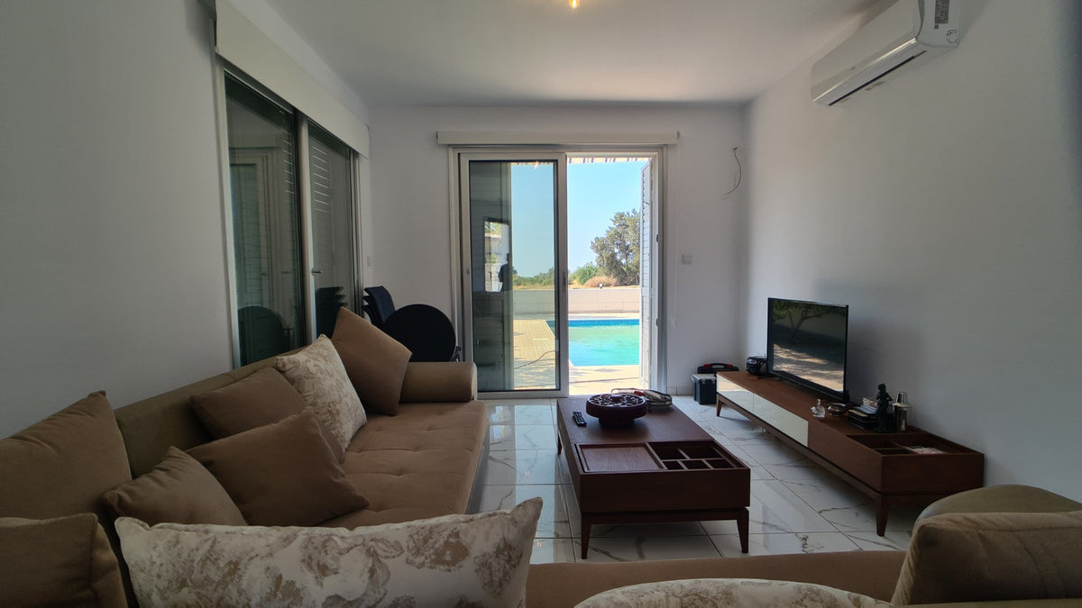 2 Bedroom Bungalow for Sale in Timi, Paphos