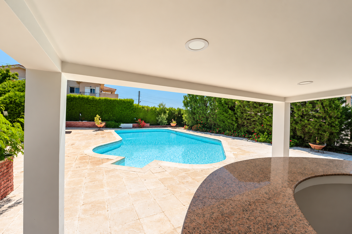 5-Bedroom Detached Villa with Private Pool & 926 m² Plot
