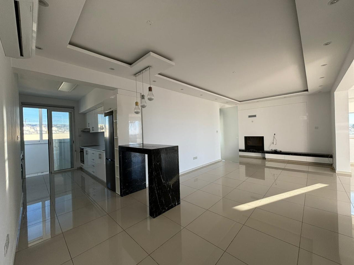 Spacious 3-Bedroom Penthouse with Panoramic Views in Central Paphos