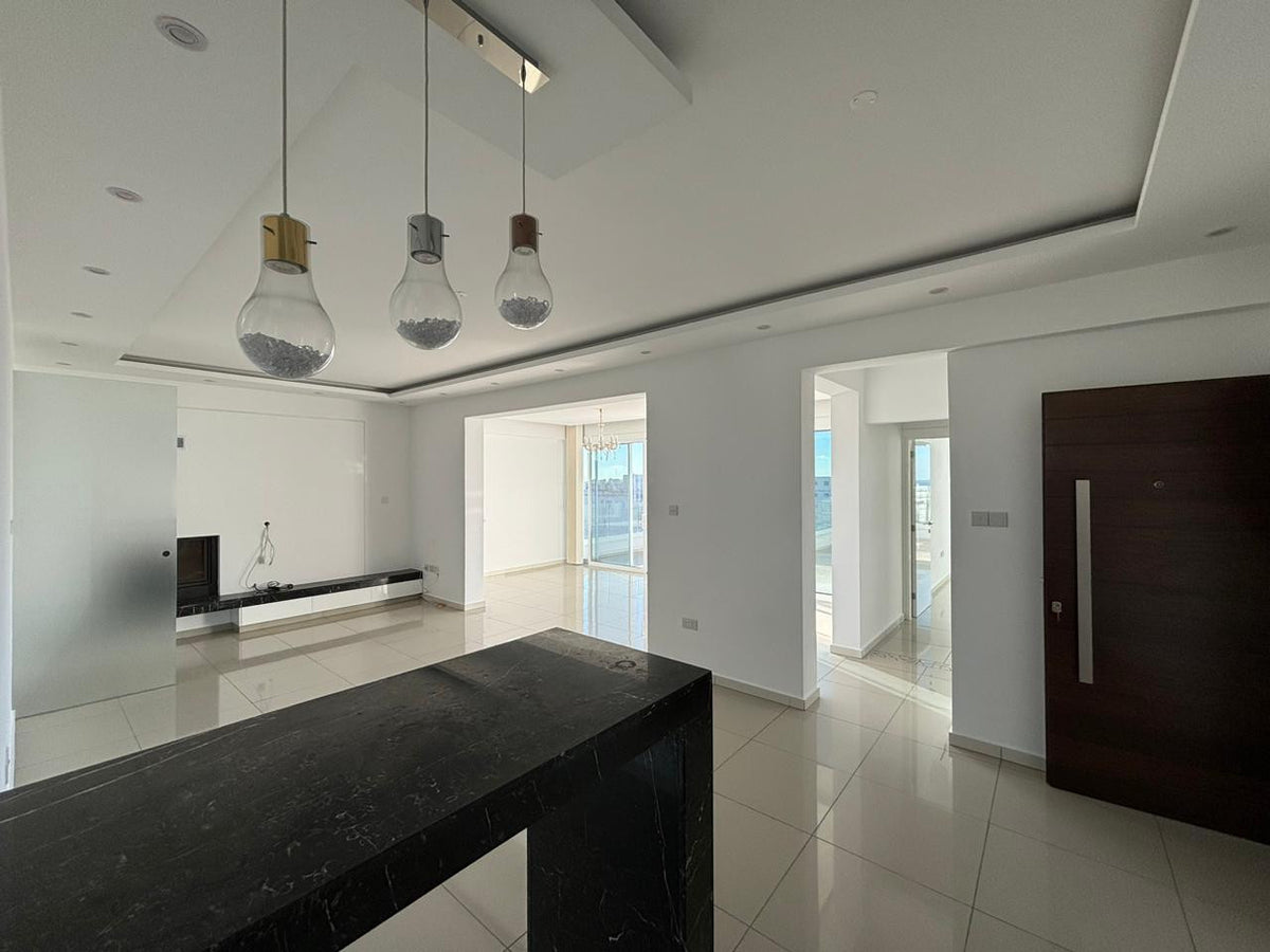 Spacious 3-Bedroom Penthouse with Panoramic Views in Central Paphos